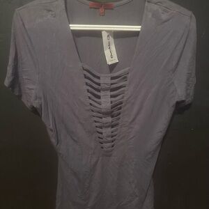 bebe Charcoal Short Sleeve V-Neck Top